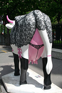 Vache - Avenue Montaigne 