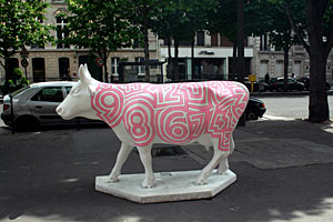 Vache - Avenue Montaigne 