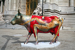 Vache - Avenue Montaigne 