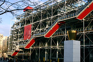 beaubourg-escalier-exterieur